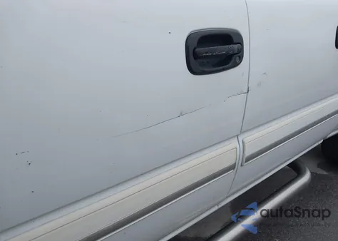 2005 Chevrolet Silverado 1500 Ls из США, поврежденный, VIN 2GCEC13T951305808